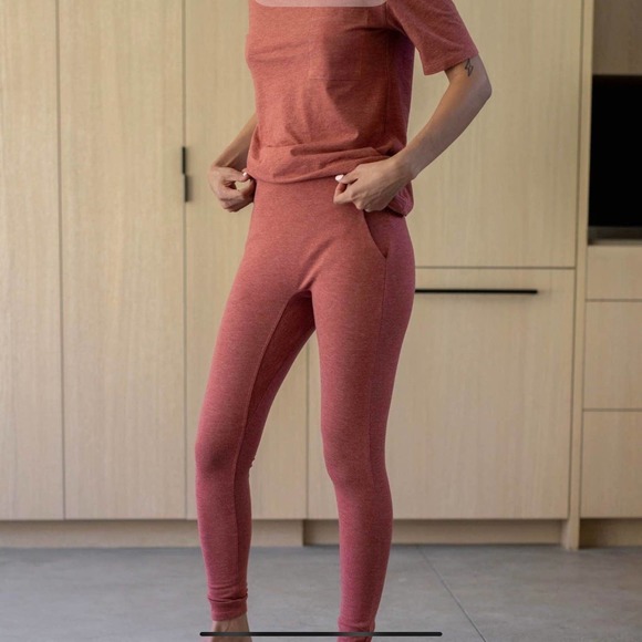 Lunya Other - LUNYA Pants Womens Medium Dawn Red Restore Pocket Legging NWOT